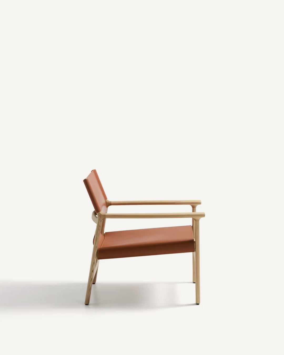 Henrik Armchair | Light Brown