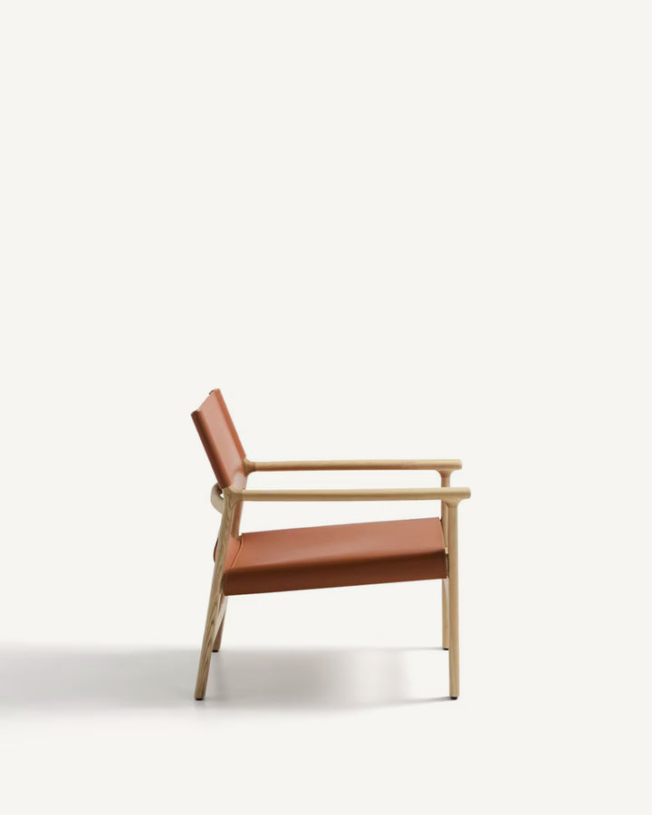 Henrik Armchair | Light Brown