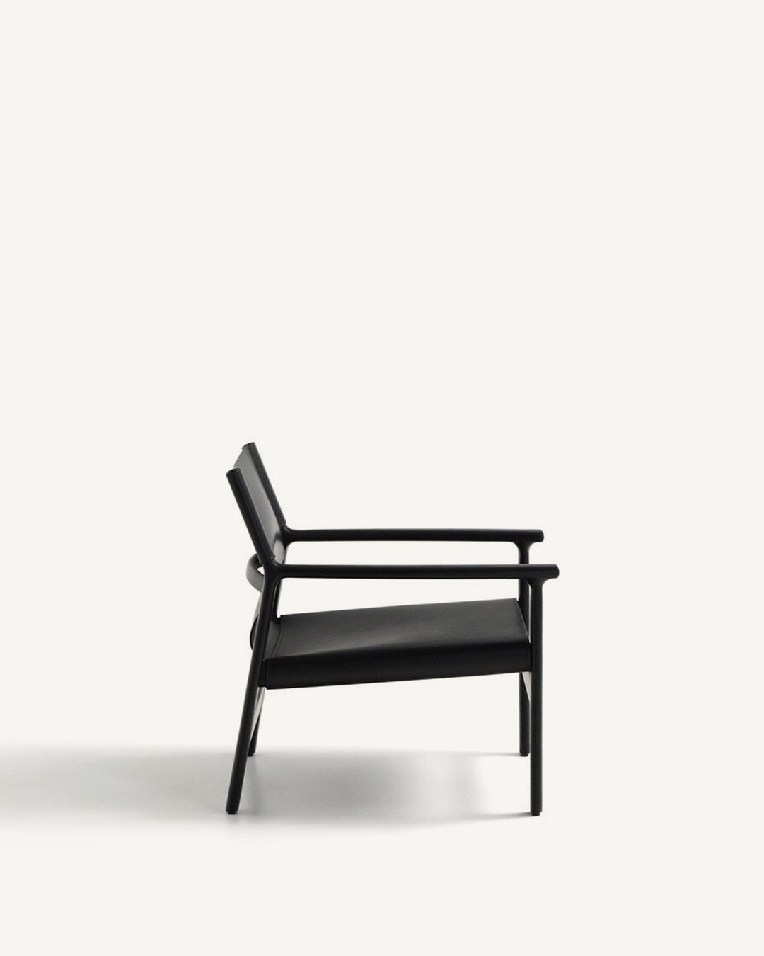 Henrik Armchair | Black